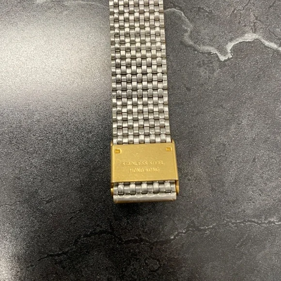 1980's Halston Wristwatch - Picture 7 of 7